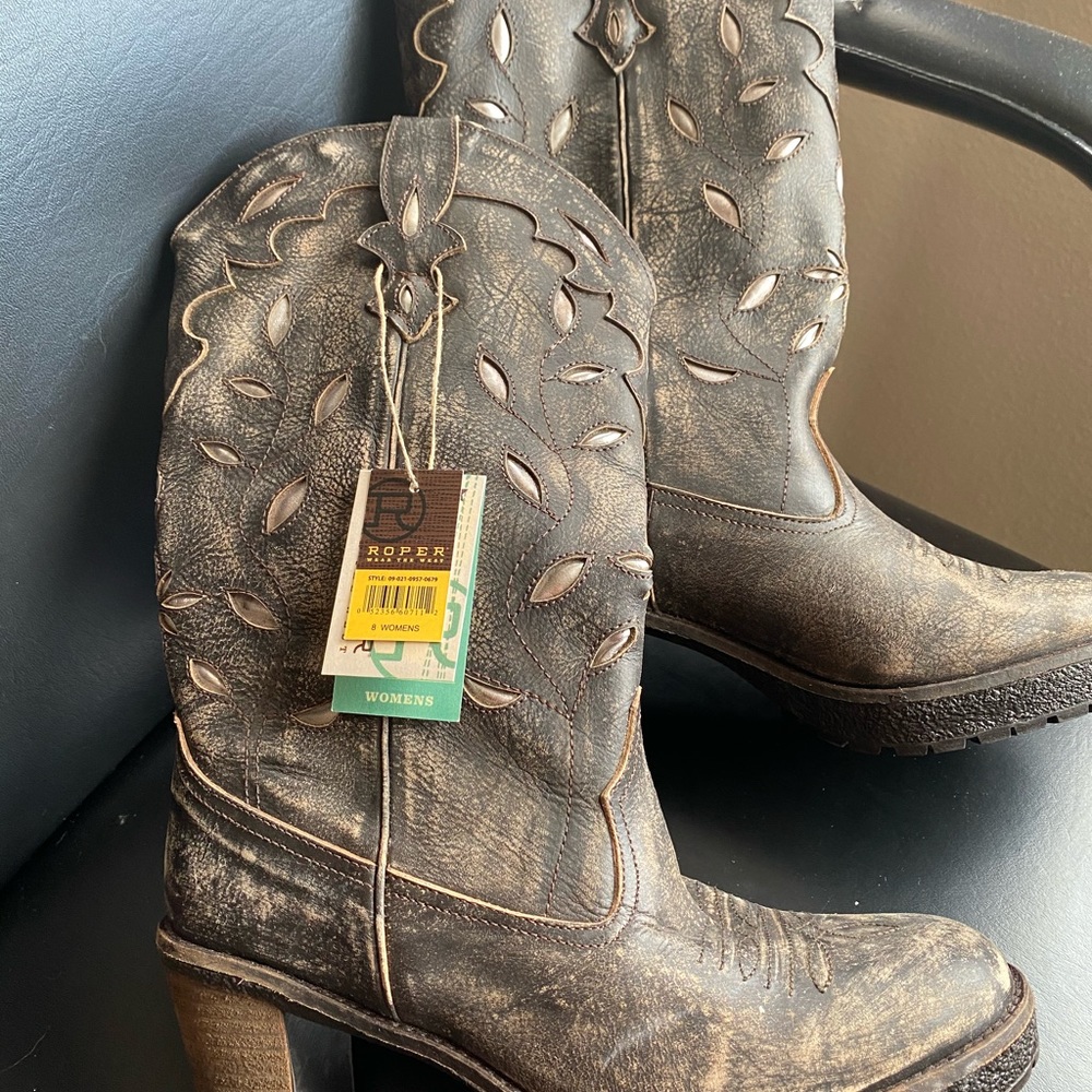 Roper distressed 3” cowboy style boot